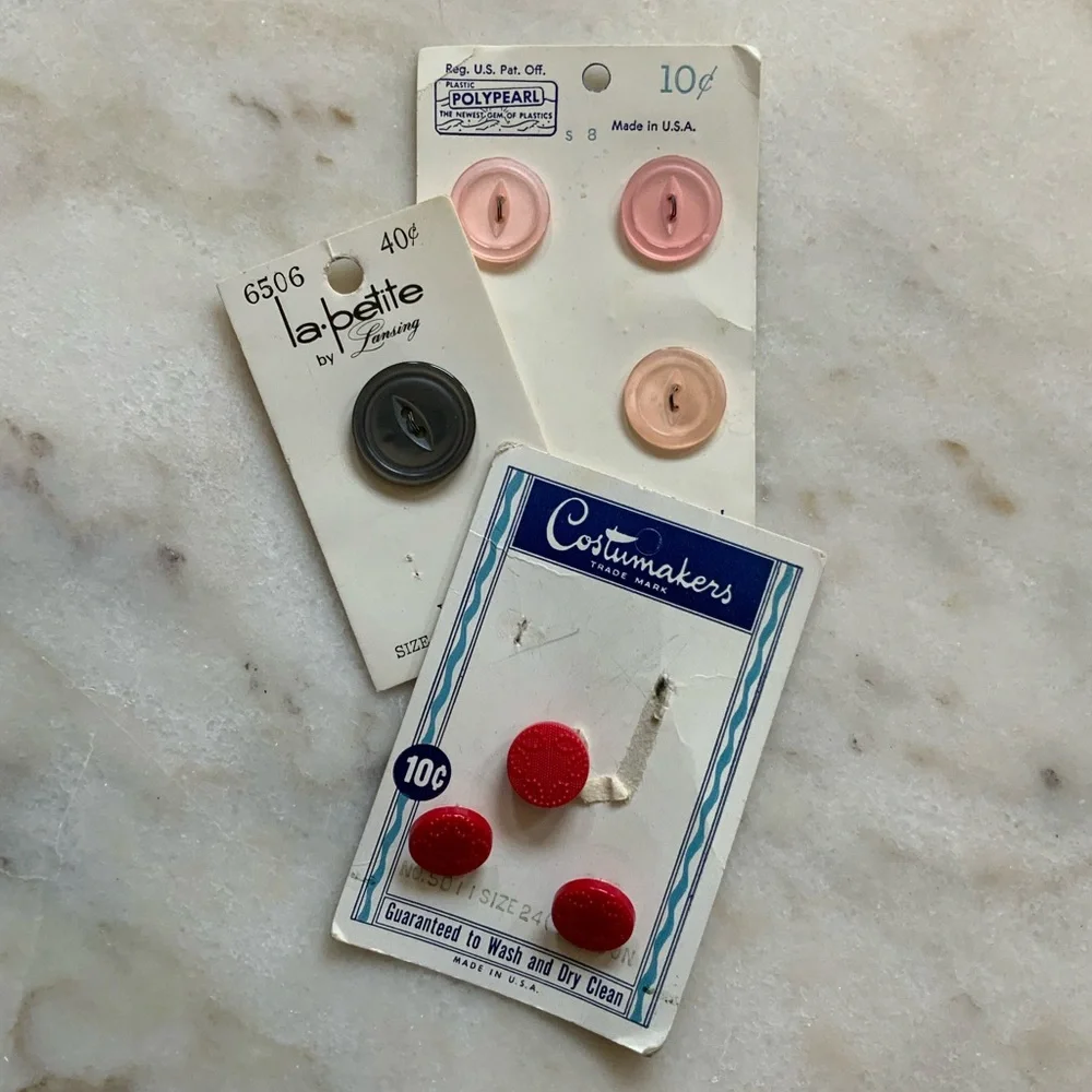 Vintage Button Bundle - Picture 2 of 7